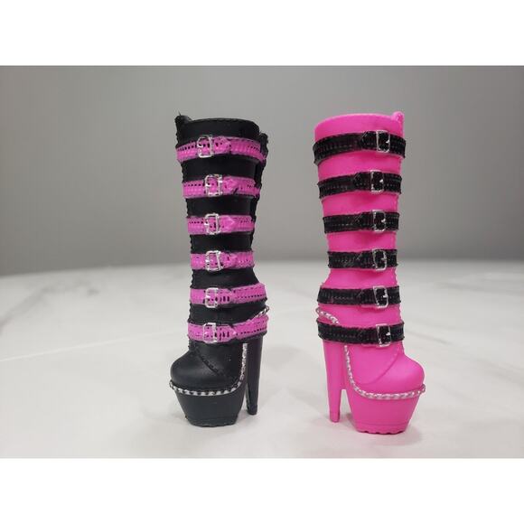 LOL Surprise OMG - Metal Chick - Super Sonix ReMix - Pair Boots Heels Shoes Only - Picture 1 of 3